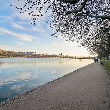 Kobenhavner Lejlighed Med Udsigt Over Soerne Apartamento *